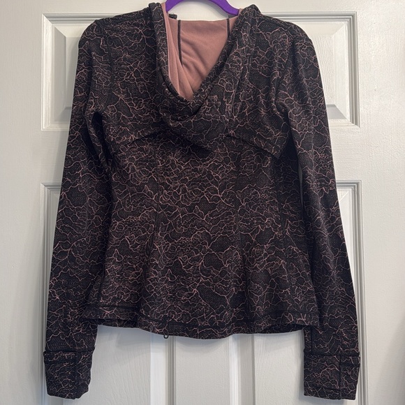 Lululemon define jacket - size 4 - Picture 3 of 7